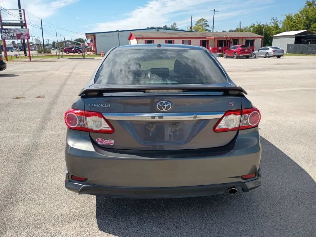 Used 2013 Toyota Corolla S w/ Premium Pkg FWD image 4