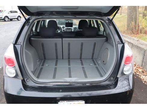 Used 2010 Pontiac Vibe w/ Sun And Sound Package image 9