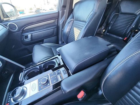 Used 2019 Land Rover Discovery HSE image 23