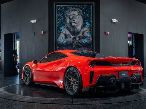 Used 2020 Ferrari 488 Pista Coupe image 6