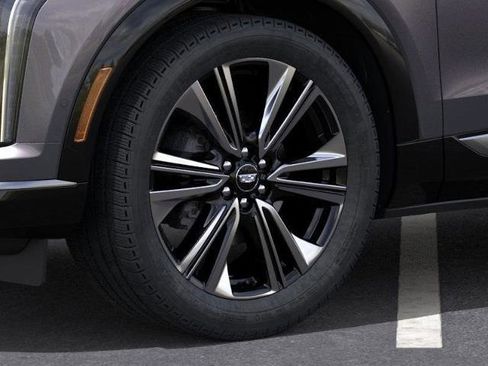 New 2026 Cadillac Optiq Luxury 2 image 9