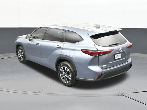 Used 2021 Toyota Highlander XLE FWD image 62