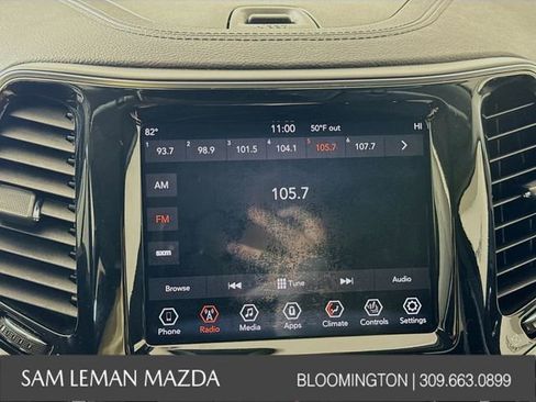 Used 2019 Jeep Cherokee Limited image 14