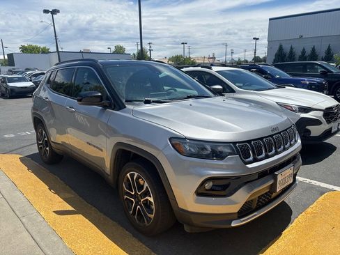 Used 2023 Jeep Compass Limited AWD/4WD image 6