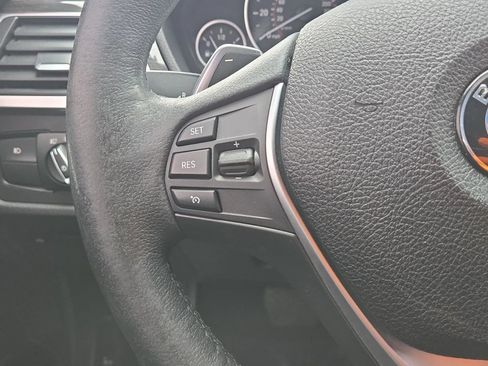 Used 2018 BMW 330i xDrive Sedan w/ Convenience Package AWD/4WD image 23