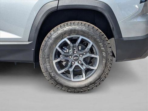 New 2026 Chevrolet Equinox ACTIV FWD image 10