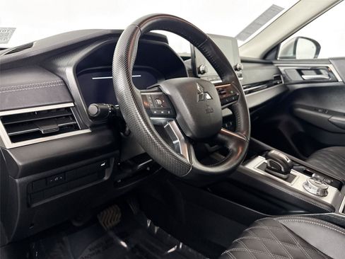 Used 2024 Mitsubishi Outlander SEL FWD image 4