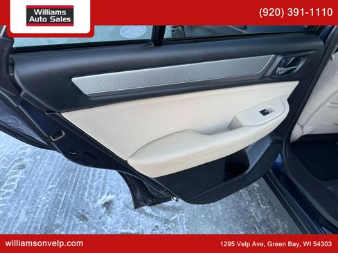 Used 2018 Subaru Outback 2.5i Premium image 11