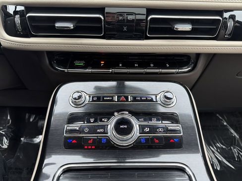 Certified 2023 Lincoln Nautilus Reserve image 27