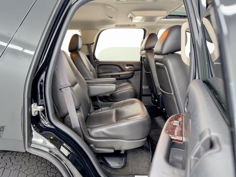 Used 2013 GMC Yukon Denali AWD/4WD image 29
