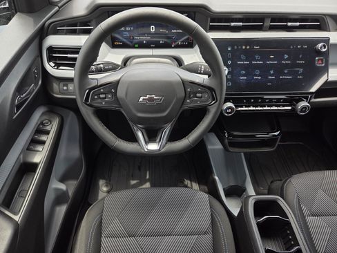 New 2027 Chevrolet Bolt LT w/ Comfort Package FWD image 9