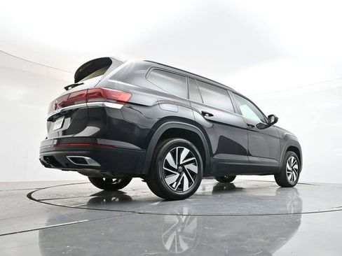 Used 2025 Volkswagen Atlas SE FWD image 38