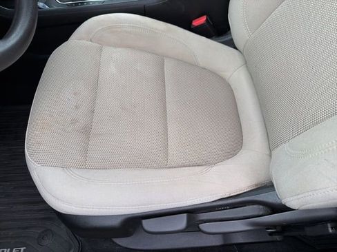 Used 2023 Chevrolet Traverse LS AWD/4WD image 19