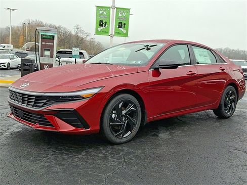 New 2026 Hyundai Elantra SEL Sport image 2