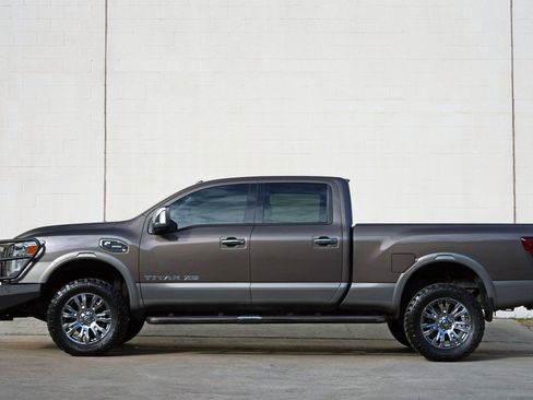 Used 2017 Nissan Titan Platinum Reserve AWD/4WD image 7