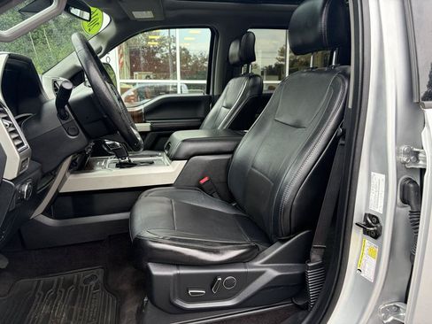 Used 2016 Ford F150 Lariat w/ Equipment Group 502A Luxury AWD/4WD image 23