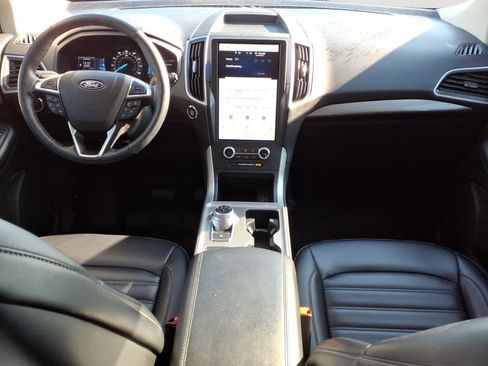 Used 2023 Ford Edge SEL image 8