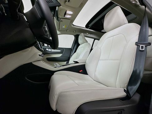 New 2026 Volvo XC40 B5 Plus w/ Protection Package Premier AWD/4WD image 18