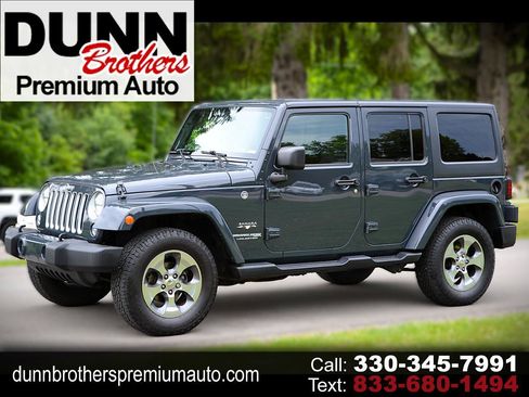 Used 2018 Jeep Wrangler Unlimited Sahara w/ Connectivity Group AWD/4WD image 1