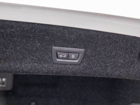 New 2026 BMW 330i xDrive Sedan w/ M Sport Package image 32