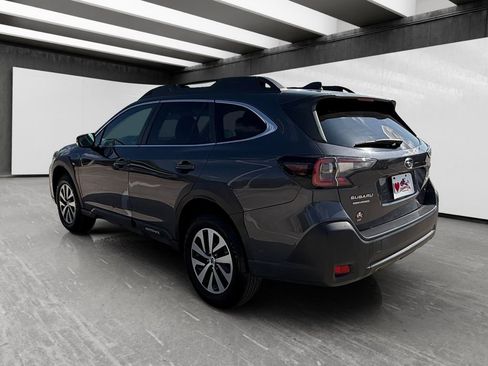 Used 2023 Subaru Outback Premium AWD/4WD image 3