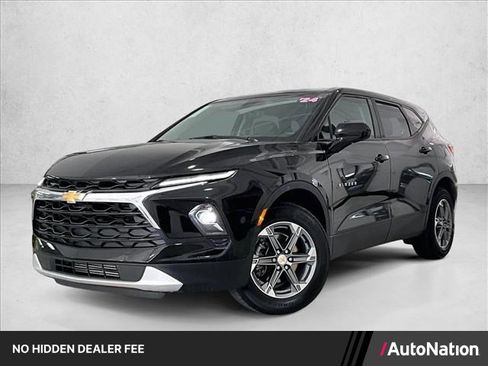 Used 2024 Chevrolet Blazer LT FWD image 1