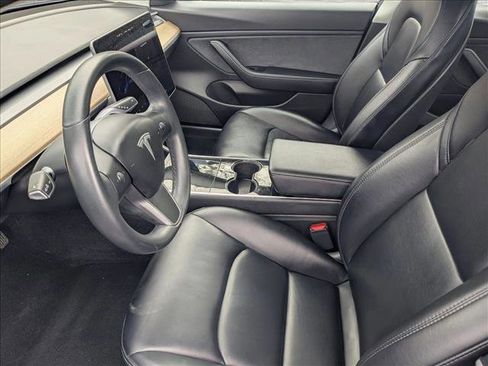 Used 2018 Tesla Model 3 Mid Range image 14