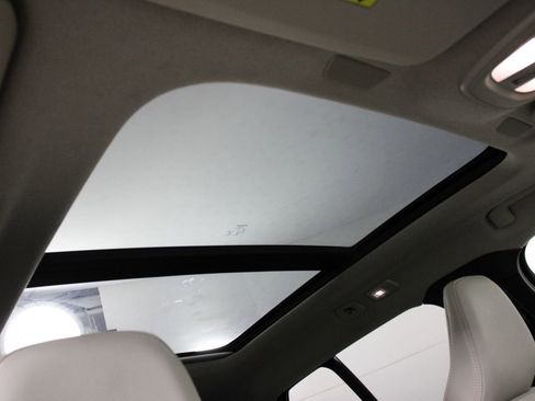 Certified 2026 Volvo XC40 B5 Plus w/ Protection Package Premier image 23