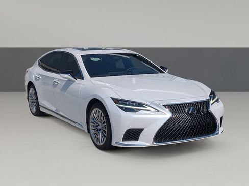 Used 2025 Lexus LS 500 w/ Accessory Package (Z1) RWD image 2