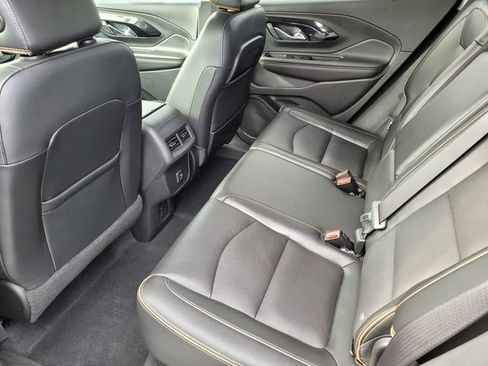 Used 2022 GMC Terrain AT4 w/ Infotainment Package II image 14