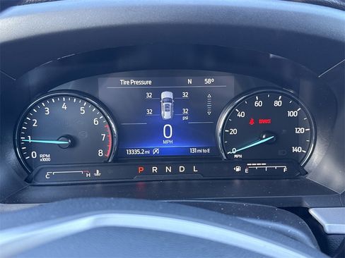 Used 2024 Ford Explorer XLT image 11