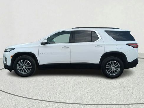 Used 2023 Chevrolet Traverse LT FWD image 4