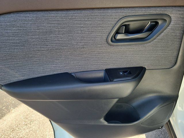 Certified 2023 Nissan Rogue S AWD/4WD image 12