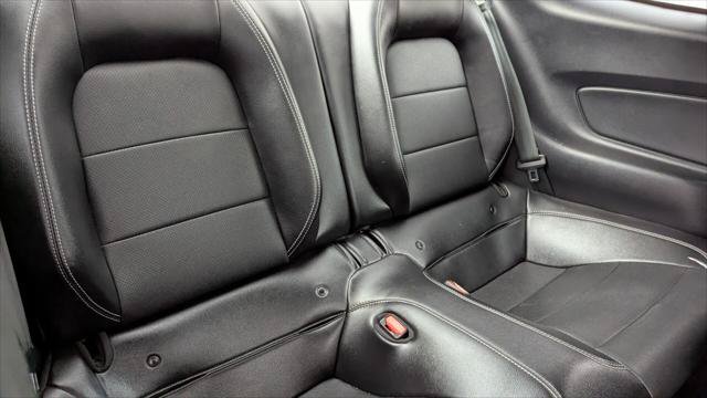 Used 2022 Ford Mustang Premium RWD image 17