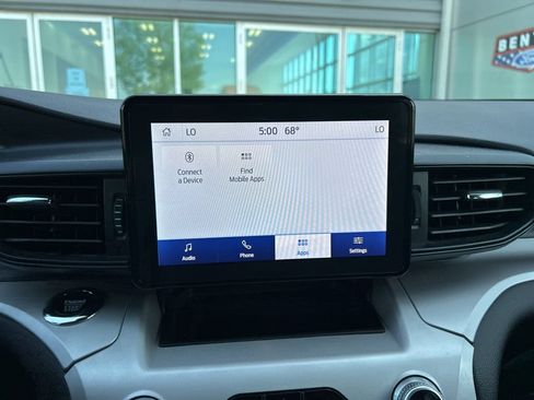 Used 2023 Ford Explorer XLT RWD image 18