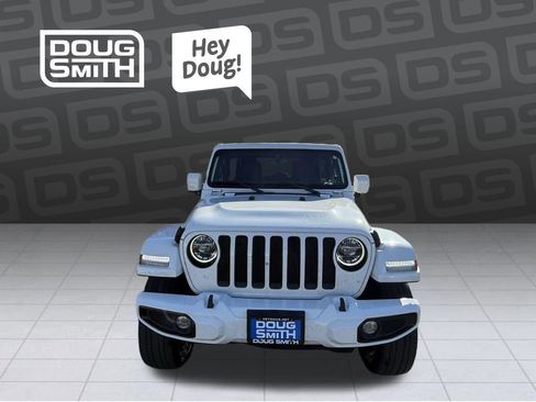 Used 2021 Jeep Wrangler Unlimited Sahara image 8