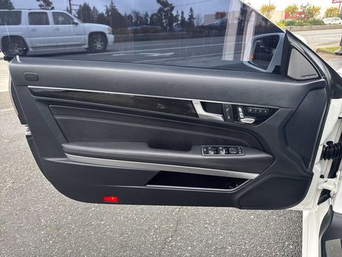Used 2016 Mercedes-Benz E 550 Cabriolet image 22