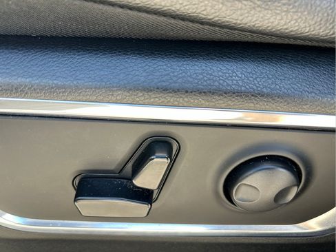 Certified 2024 RAM 1500 Laramie RWD image 26