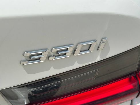 Used 2025 BMW 330i Sedan RWD image 13