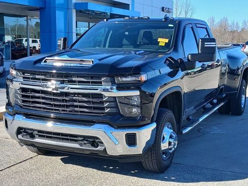 Used 2024 Chevrolet Silverado 3500 LT w/ LPO, Dark Essentials Package image 2