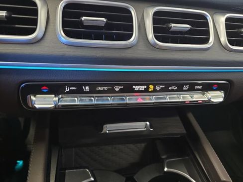 Used 2021 Mercedes-Benz GLS 450 4MATIC image 28