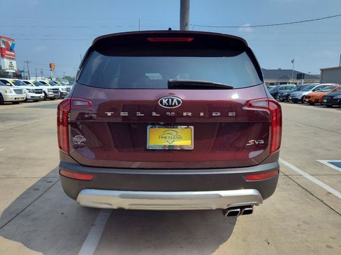 Used 2020 Kia Telluride S w/ S 8 Passenger Seating Package FWD image 5