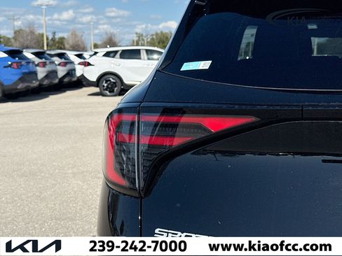 New 2026 Kia Sportage EX image 9