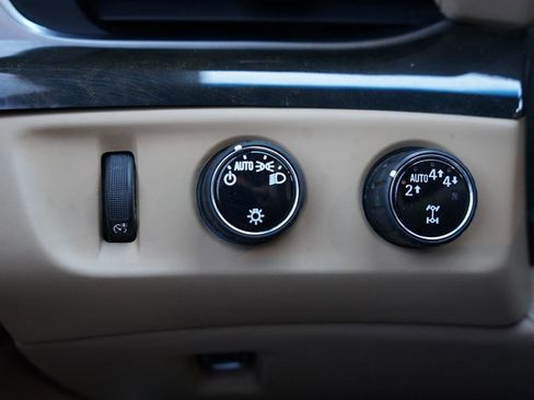 Used 2019 Cadillac Escalade Platinum AWD/4WD image 14