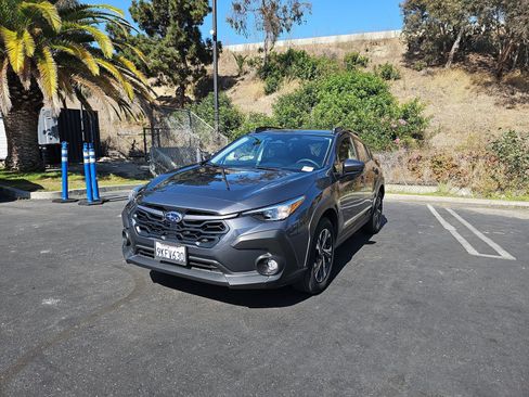 Used 2024 Subaru Crosstrek 2.0i Premium AWD/4WD image 3