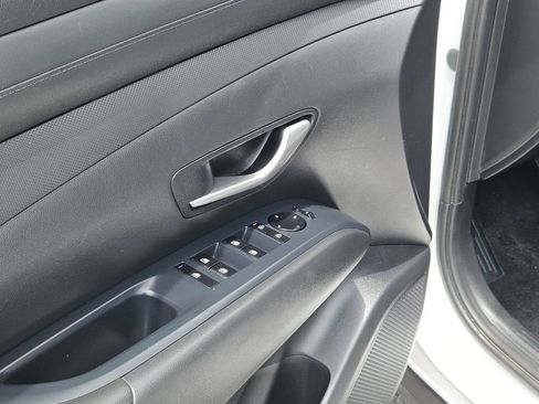 Used 2025 Hyundai Santa Cruz SEL FWD image 15
