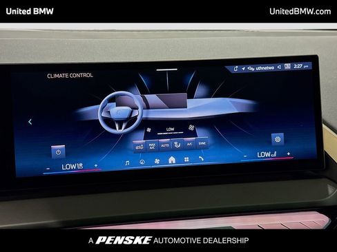 Used 2025 BMW X3 xDrive30i AWD/4WD image 10