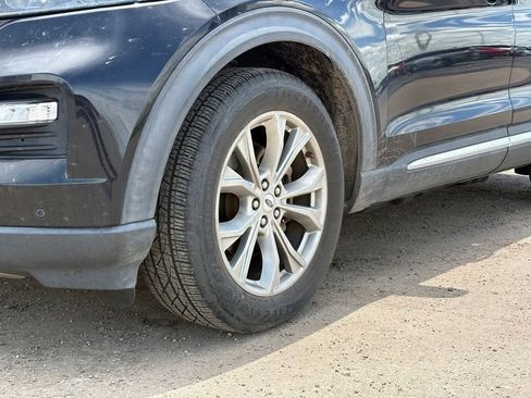 Used 2021 Ford Explorer Limited w/ Equipment Group 301A RWD image 9