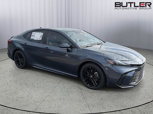 New 2026 Toyota Camry SE FWD image 7