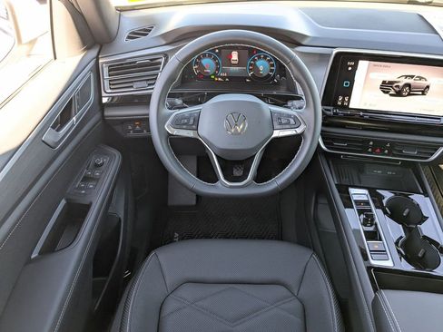 New 2026 Volkswagen Atlas Cross Sport SE FWD image 18